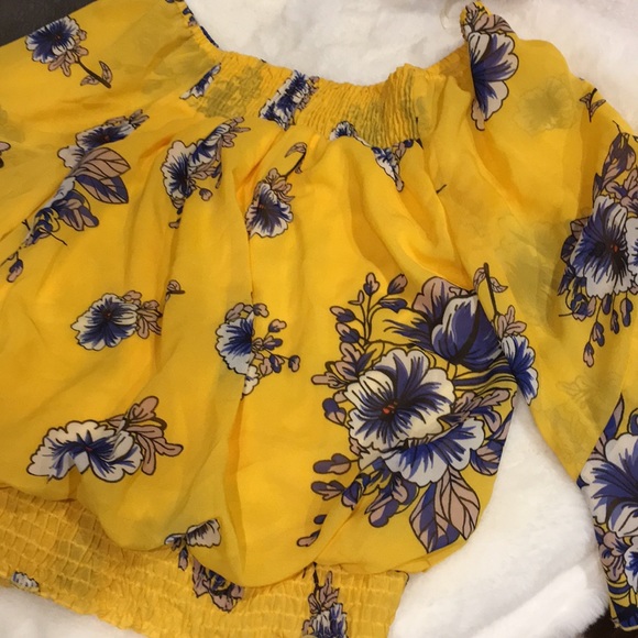 Floral spring top - Picture 2 of 4